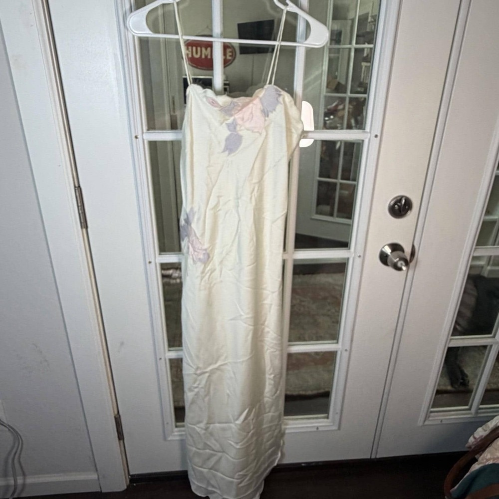 Vintage Dena Ivory Satin Floral Appliqué Nightgown Small Slip Gown Maxi